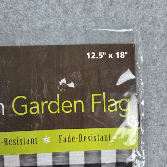 Briarwood Lane Winter Wreath Monogram Letter J Garden Flag NEW in Package - Picture 8 of 11